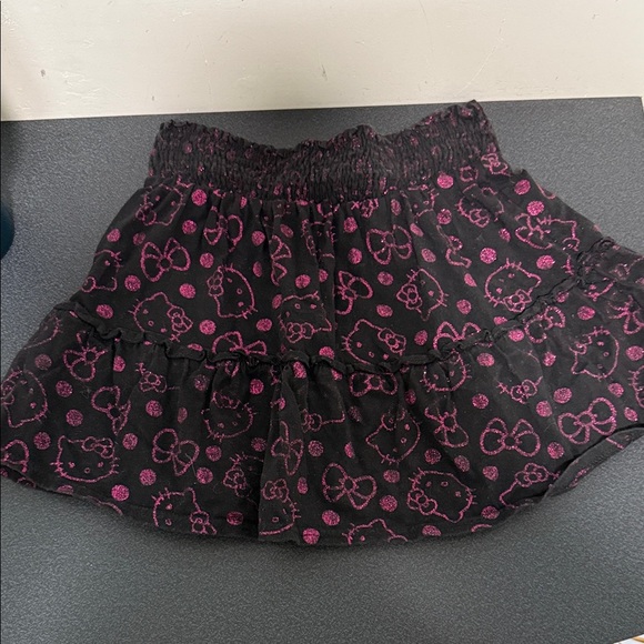 Hello Kitty Black Skirt with Pink Patterns - Picture 1 of 3